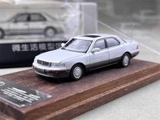 FW 1:64 White LS400 XF10 UCF10 Sedan Sports Model Diecast Metal Car Collectible 