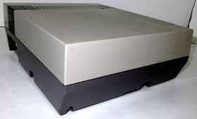 1985 Nintendo Entertainment System NES-001 Console  CONTROL DECK - PARTS ONLY