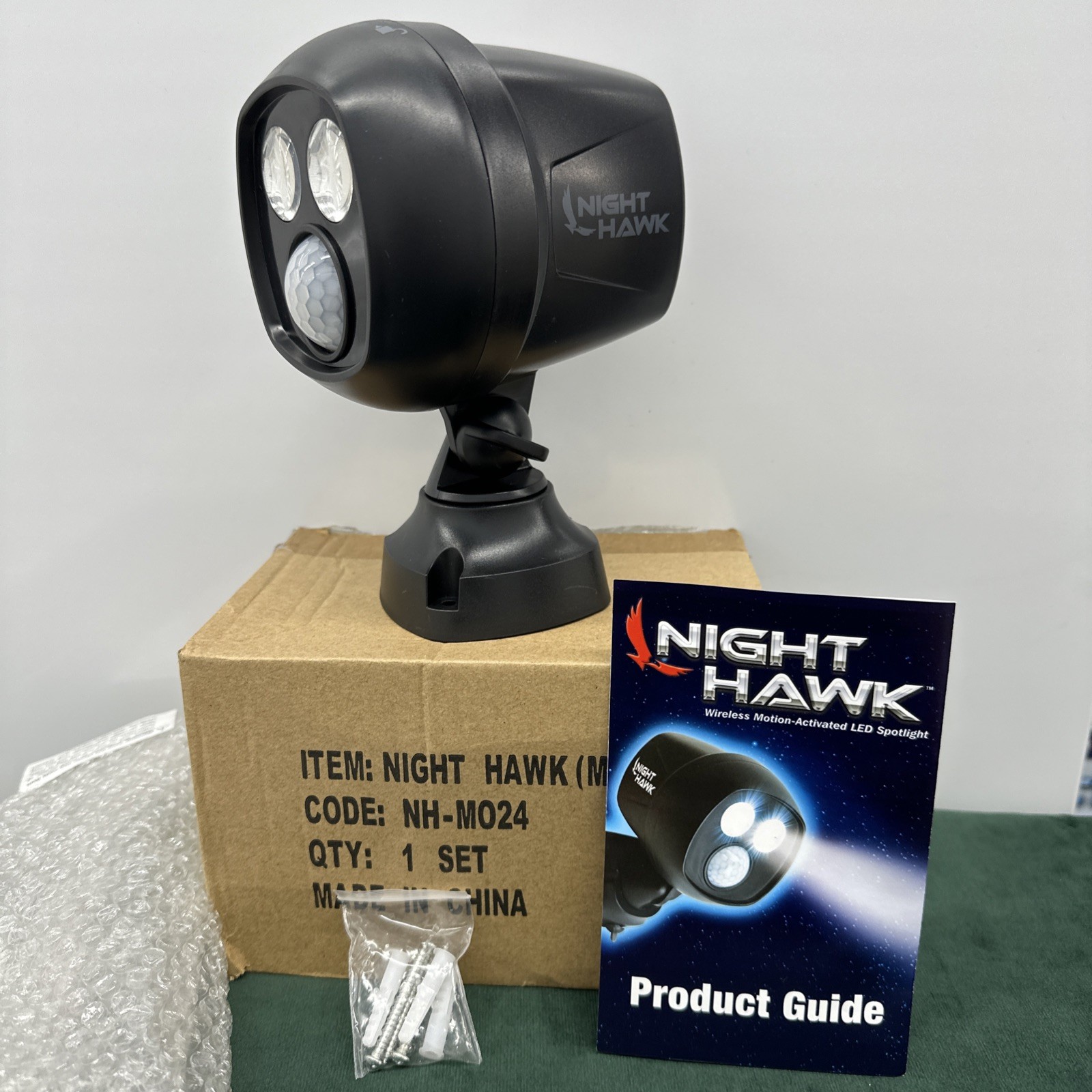 Night Hawk Wireless Motion-activated Led Spotlight