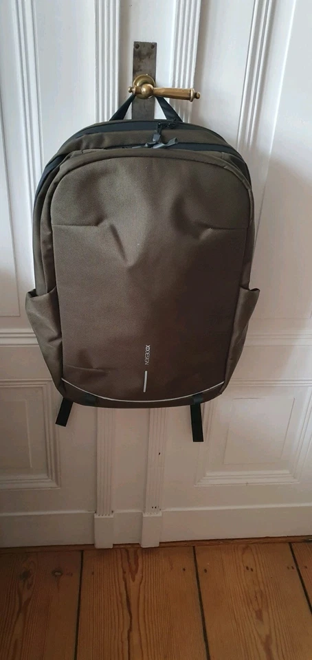 XD DESIGN RUCKSACK BOBBY EXPLORE OLIVE XD DESIGN 54 cm ANTI-THEFT 17" LAPTOP