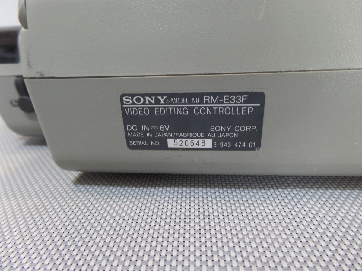 SONY FAMILY STUDIO/VIDEO EDITING CONTROLLER RM-E33F en état