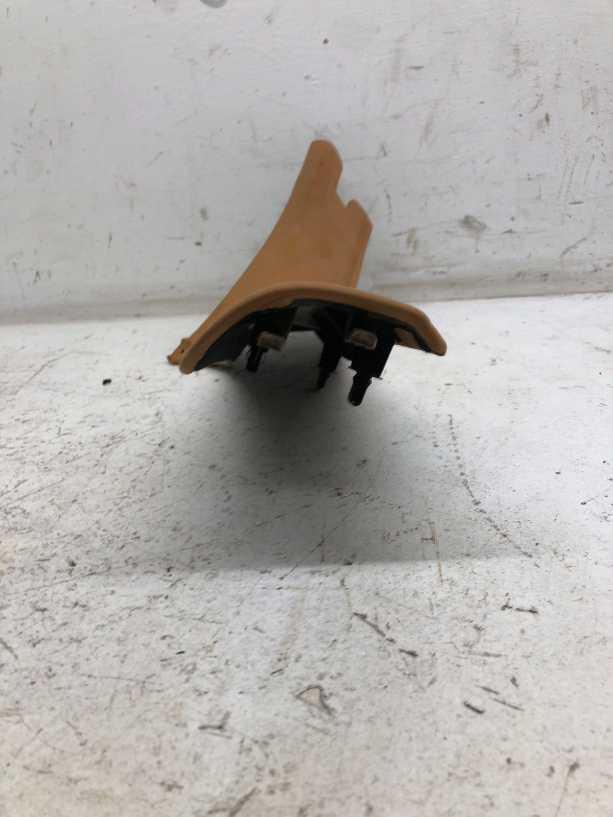 ASTON MARTIN RAPIDE RIGHT REAR LOWER C PILLAR SCUFF PLATE INSERT ASSEMBLY OEM