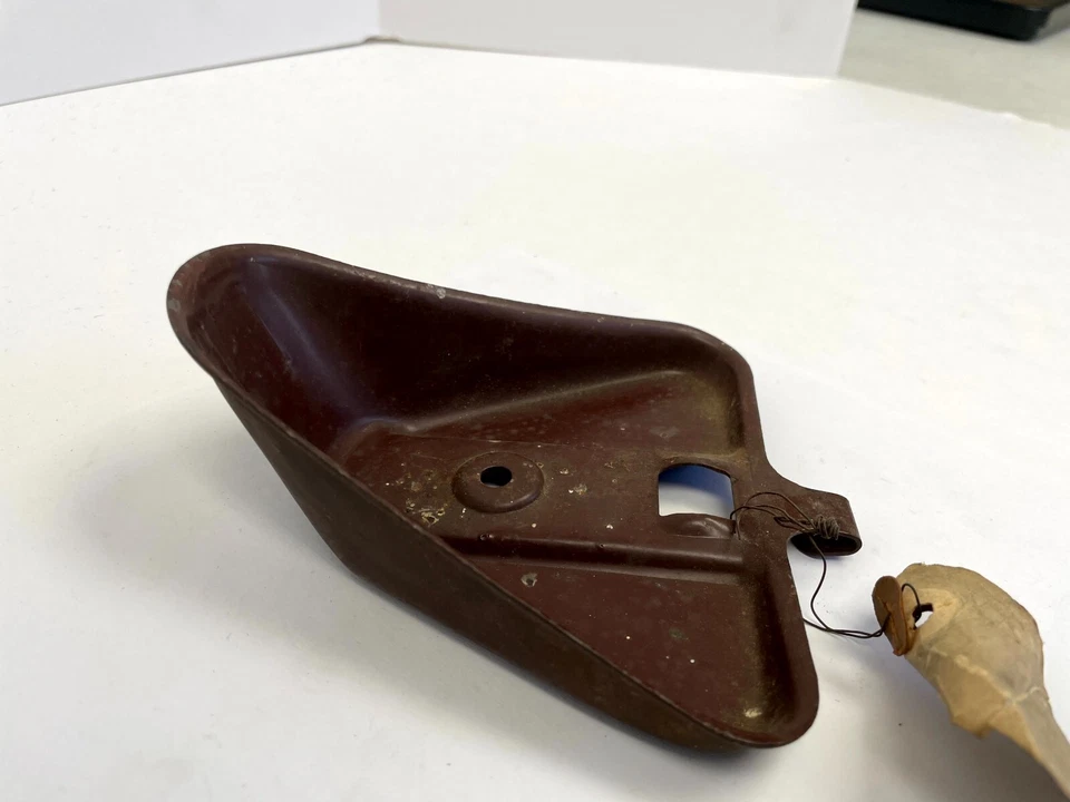 Dodge Deluxe Series D-19 1941 soporte de matrícula trasero 876936 nuevo en stock Foto 3 de 4