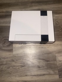 Nintendo NES Action Set Consola Hogar ~ Completo En Caja con Zapper Naranja y Juego