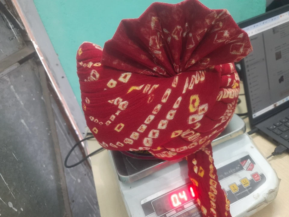 Turbante tradicional listo para usar Bandhani color rojo novio, boda, fiesta: grande Foto 2 de 4