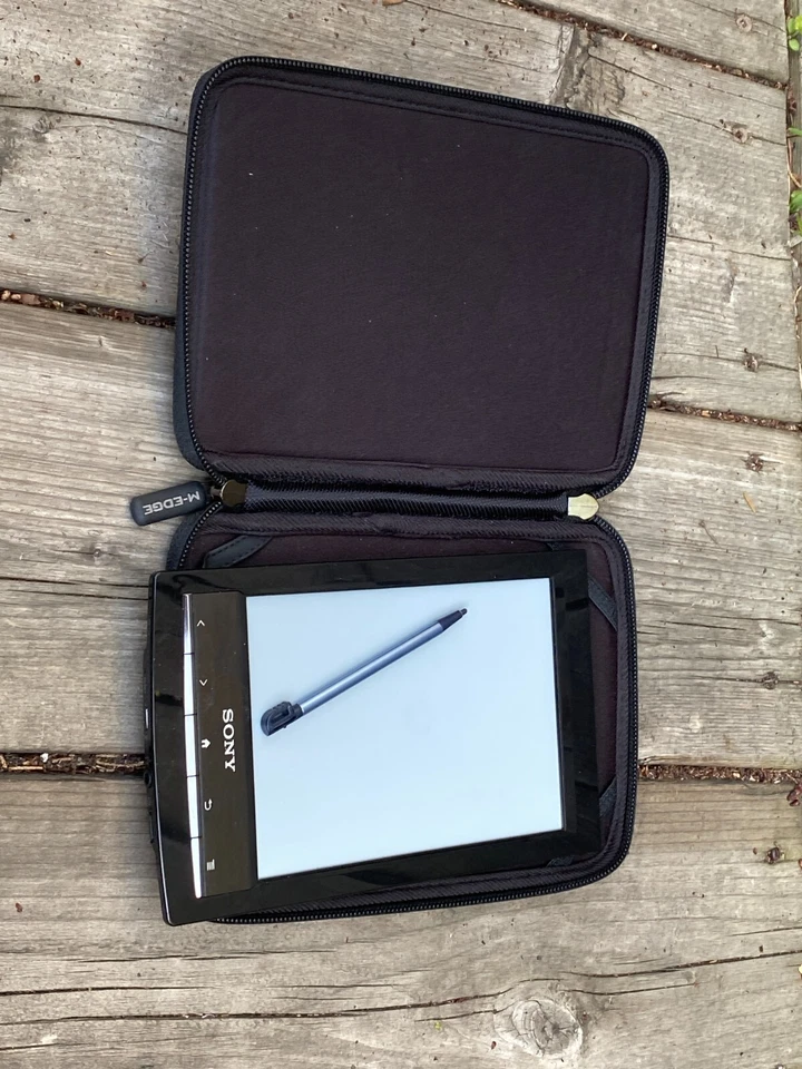 Black Sony PRS-T1 Digital eReader Touchscreen eInk 2GB WiFi Working W/ Stylus - Image 3 of 3