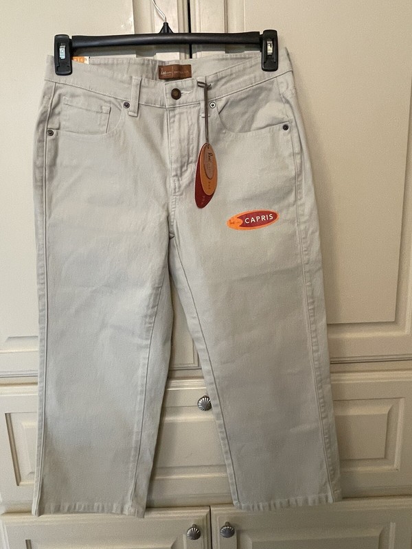 LEE Women’s DENIM Khakhi Capris - Size 7/8M