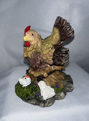 Small Vintage Collectible Resin Mother Hen with Chicks Figurine
