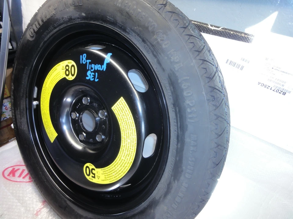 Rueda de neumático de repuesto Volkswagen Tiguan 2018-2019 OEM 145/85/18 OEM Foto 3 de 4