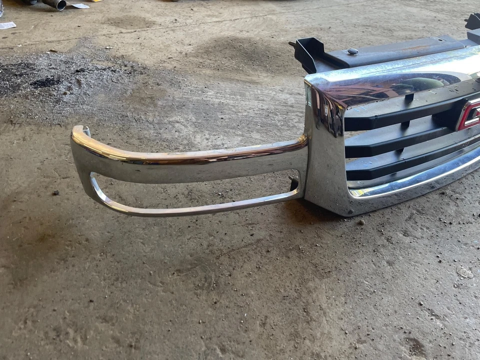 Grille GMC SIERRA 1500 03 04 05 06 07 Foto 2 de 4