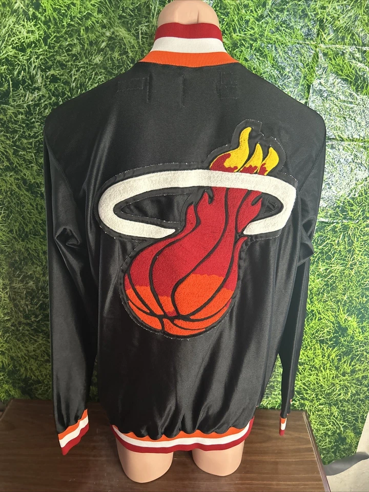1988-89 Miami Heat #3 Anthony Taylor Game Worn Warmup Jacket Sz 42 - Image 3 of 4