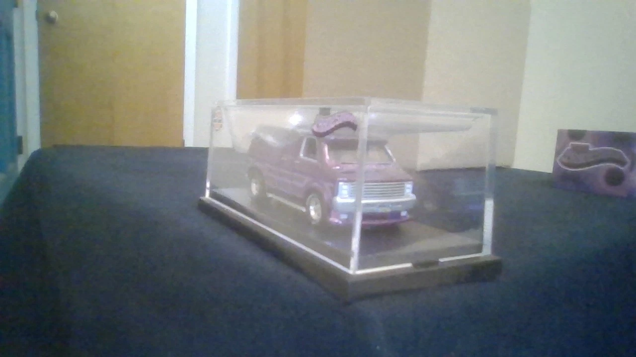 Picture 4 of 8