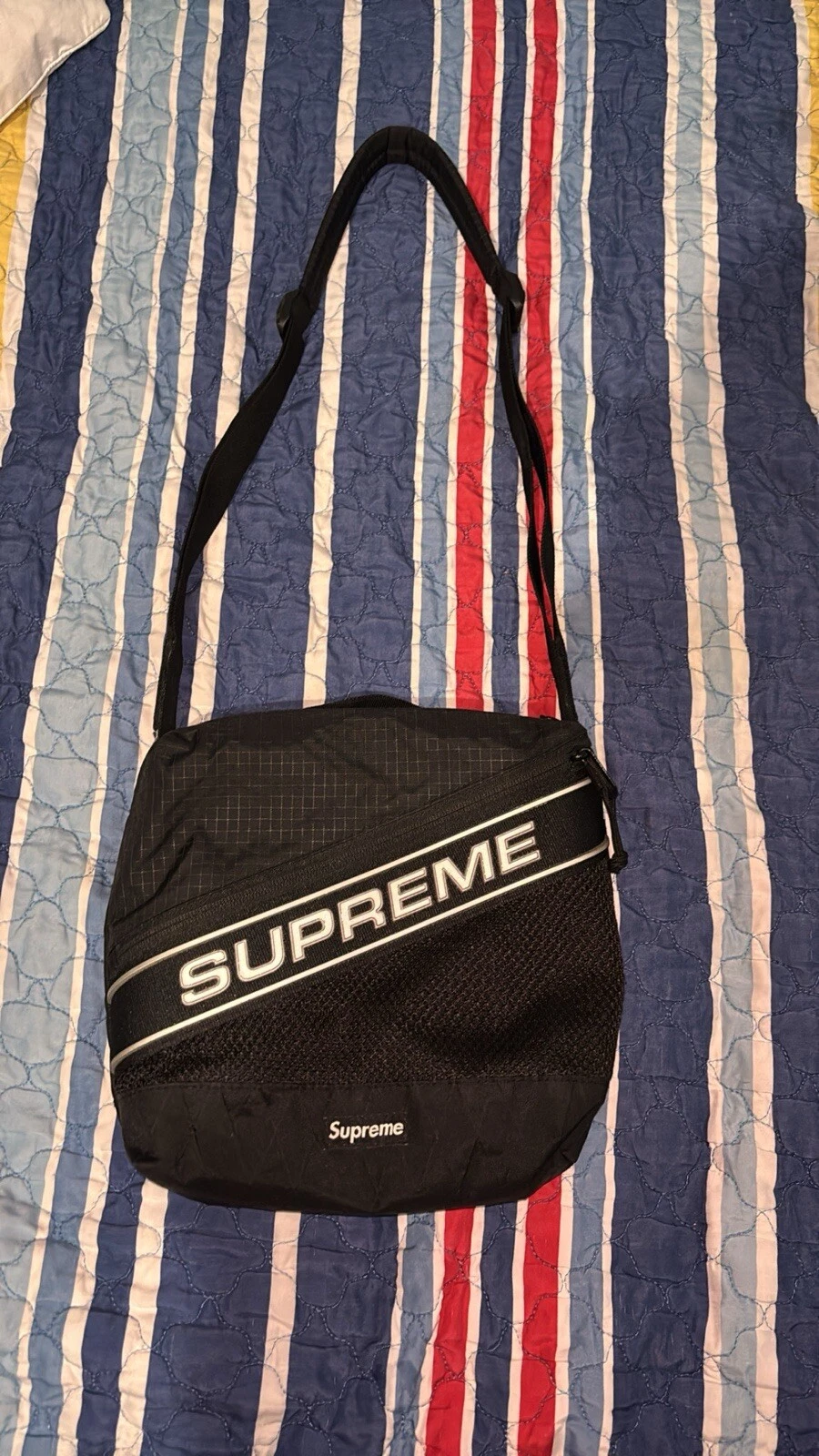 Sac à bandoulière logo suprême