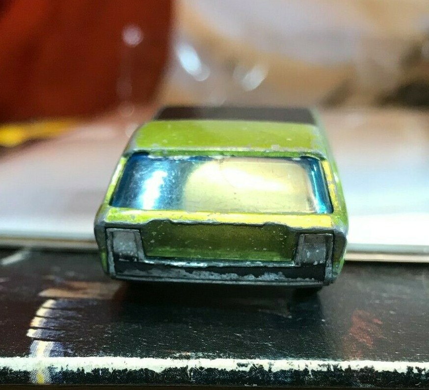 Hot Wheels Redline 1967 Deora redlines diecast lime green Hot Wheels Redline 1967 Deora redlines diecast lime green
