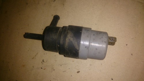 VW T4 1.9D 70X0A Waschwasserpumpe Wischwasserpumpe Pumpe Wischwasser 43195565