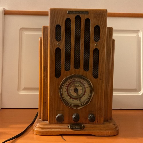 Crosley CR18 Limited Edition Vintage Style Radio AM/FM Collectors ...
