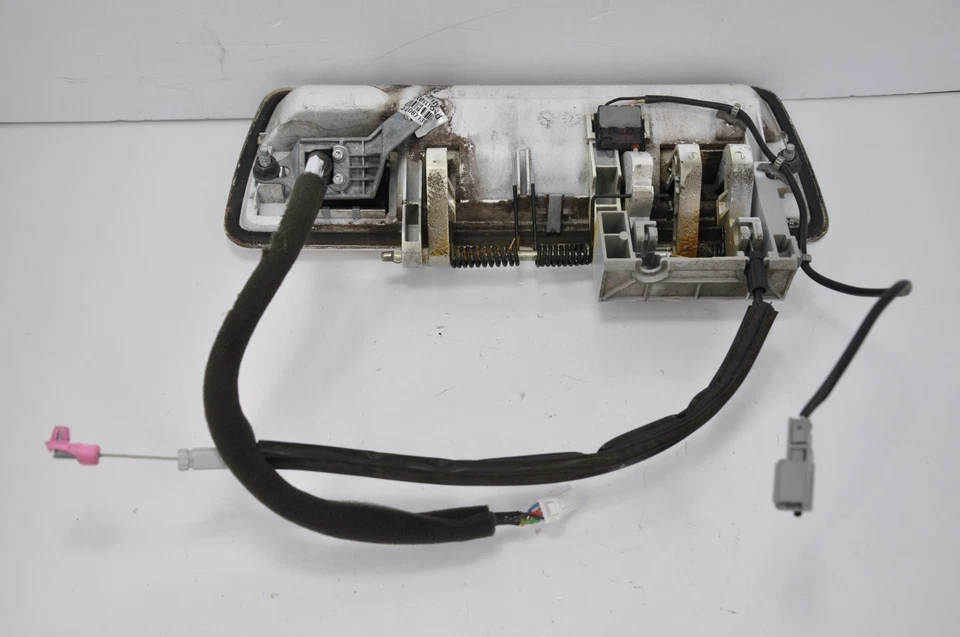 🚘✅ 2006 - 2012 NISSAN ARMADA Rear Trunk Tailgate Handle Camera WHITE OEM - Image 4 of 4