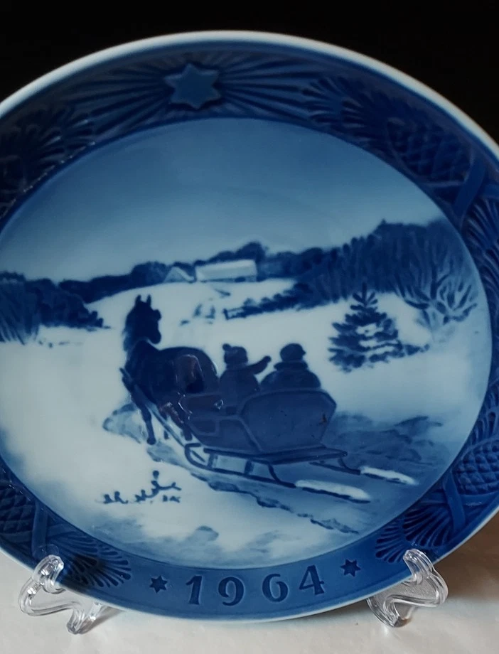 Juego/4 Platos Navidad Porcelana Real Copenhague Dinamarca 1964,1968,1974,1986 Foto 2 de 4