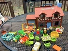 Vintage 1969 Fisher Price Little People Play Family House #952 & Accessories LOT