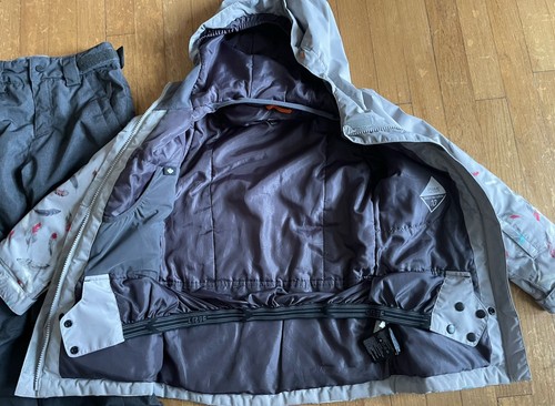 Girls Orage Ski Jacket/Pant Set, Size 8, Light Grey With Feathers And Dark Grey - Picture 3 of 9