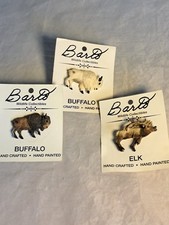 Pin's revers Barto, Buffle, White Buffalo et Elk, jamais portés, sur cartes d'origine.
