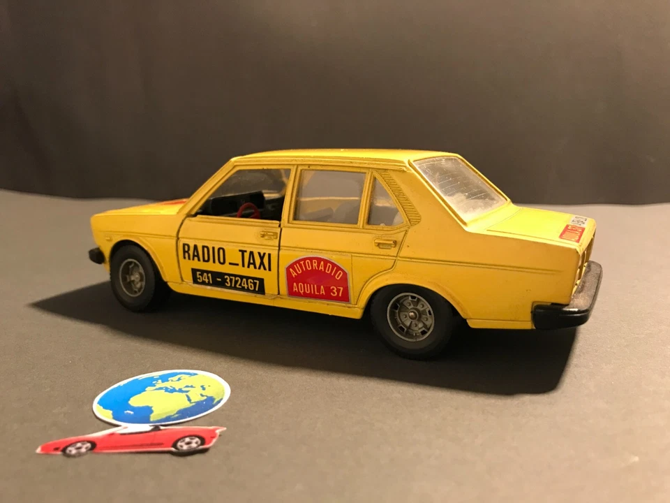 Bburago Fiat 131 Radio Taxi, automodello scala 1:24 - 1:25, vintage (1027) - Immagine 3 di 4