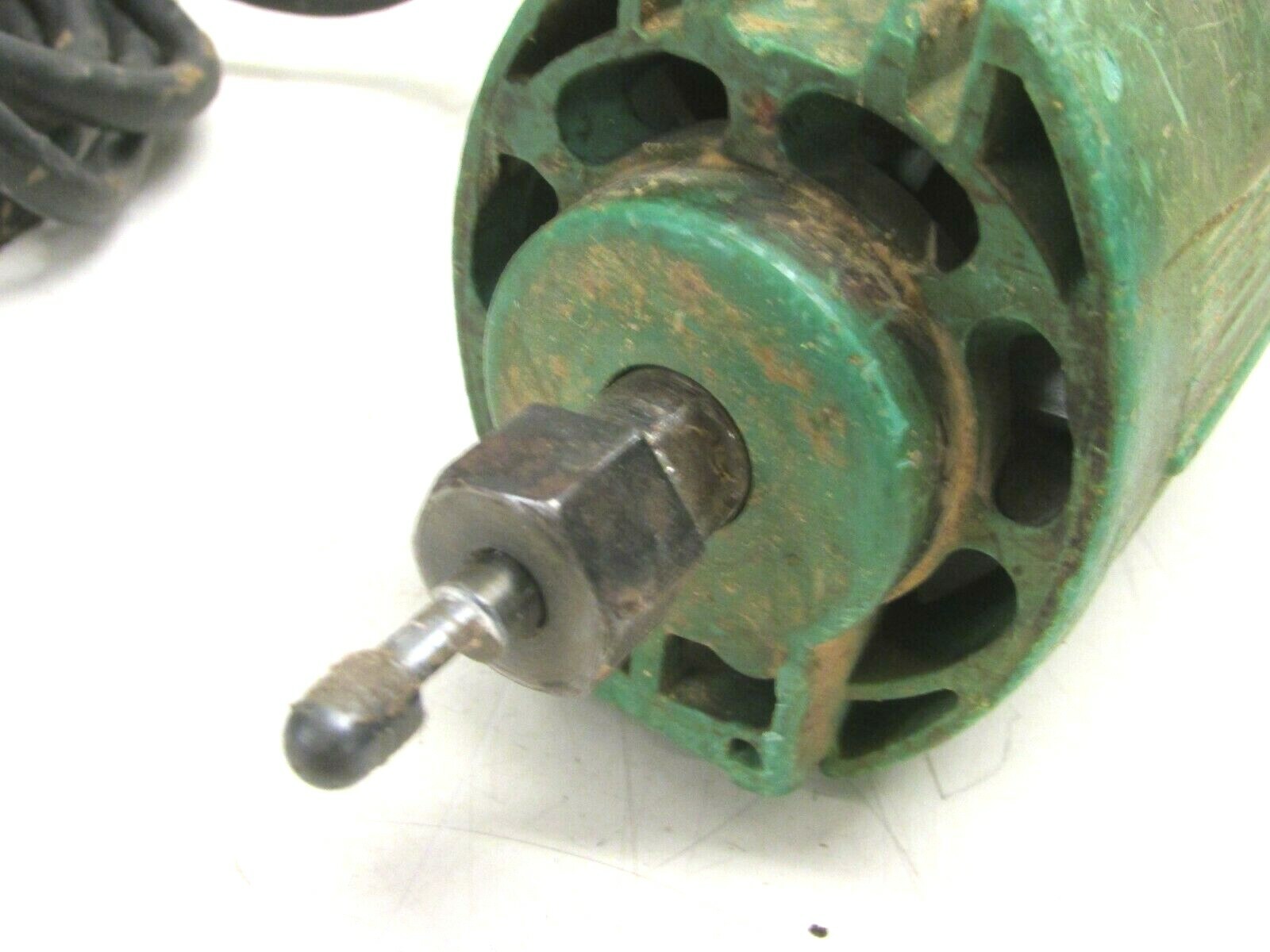 Affleureuse Hitachi TR6 - Défonceuse Compacte - Occasion état Correct