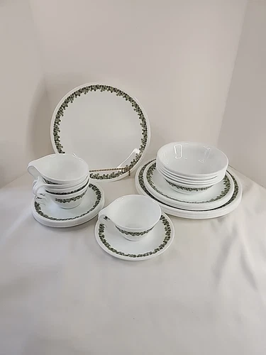 Corelle Spring Blossom Crazy Daisy Dinner Ware 27 Pieces VINTAGE Plates Bowl Cup