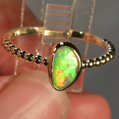 Ladies Solid 14k gold Solid Lightning Ridge Australia opal ring (16491)