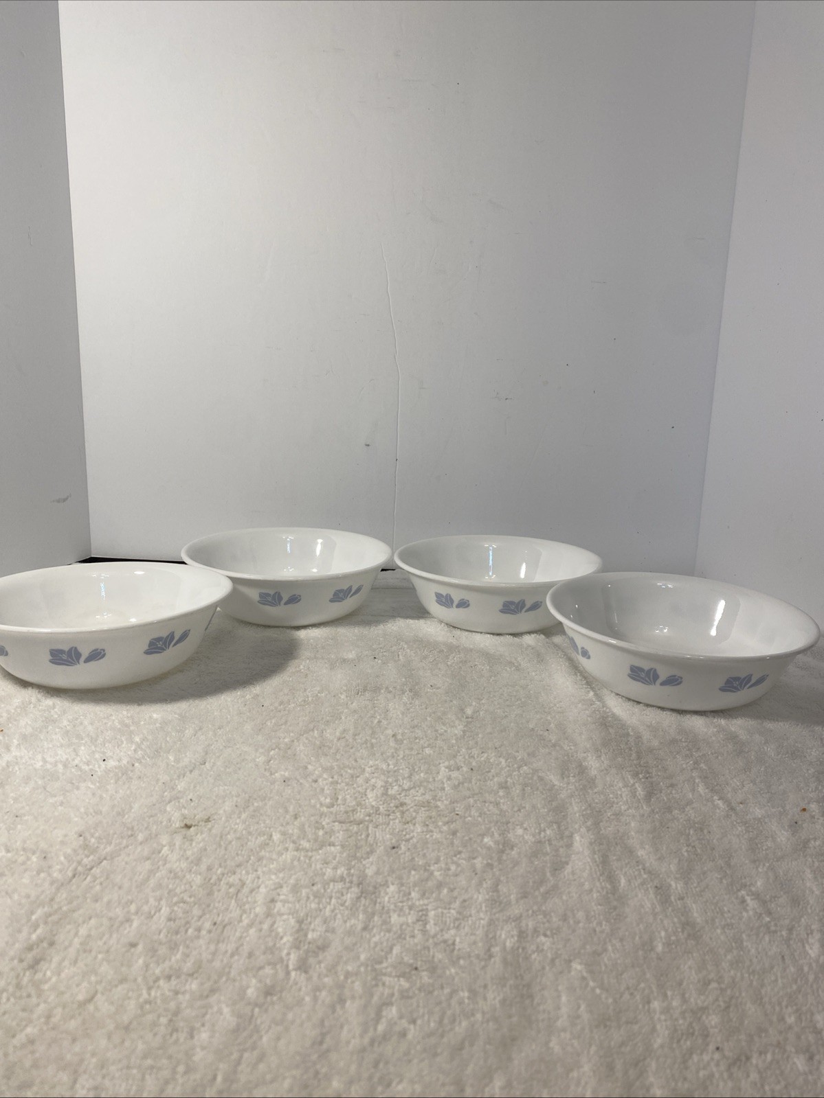 Set of 4 Corelle Friendships Fruit Dessert Bowls by Corning  