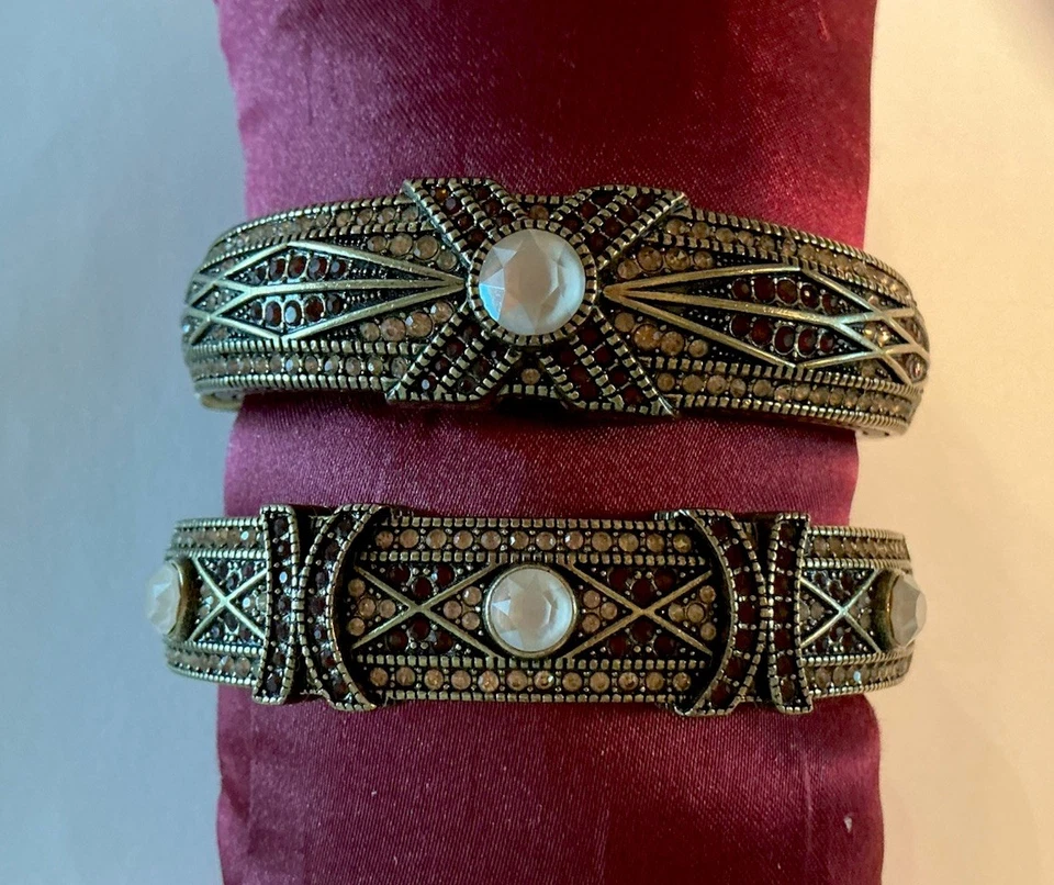 Leche blanca Heidi Daus. Juego de 2 brazaletes con bisagras cristal bronce Foto 2 de 2