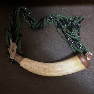 Vintage Scrimshaw Carved Powder Horn Signed Folk Art Kentucky History Map
