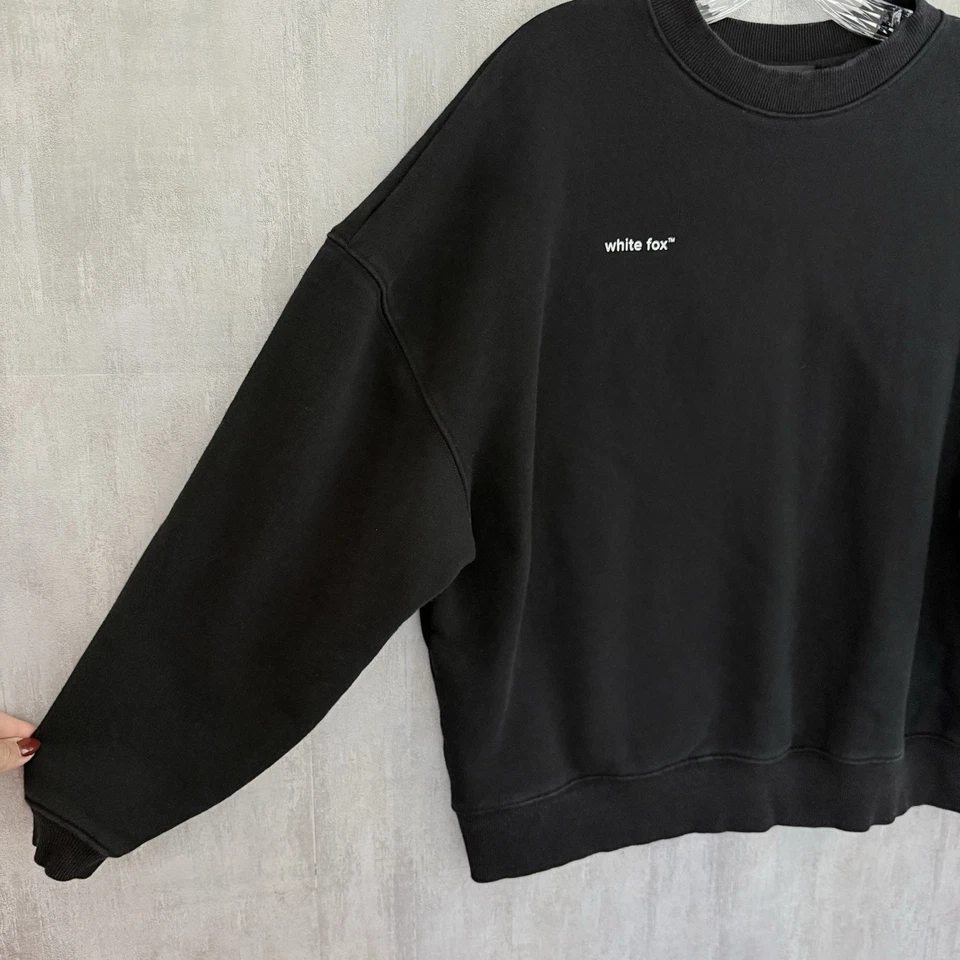 White fox Sweatshirt Womens Size S/M Logo Black Crewneck Casual Lounge Black - Image 4 of 4