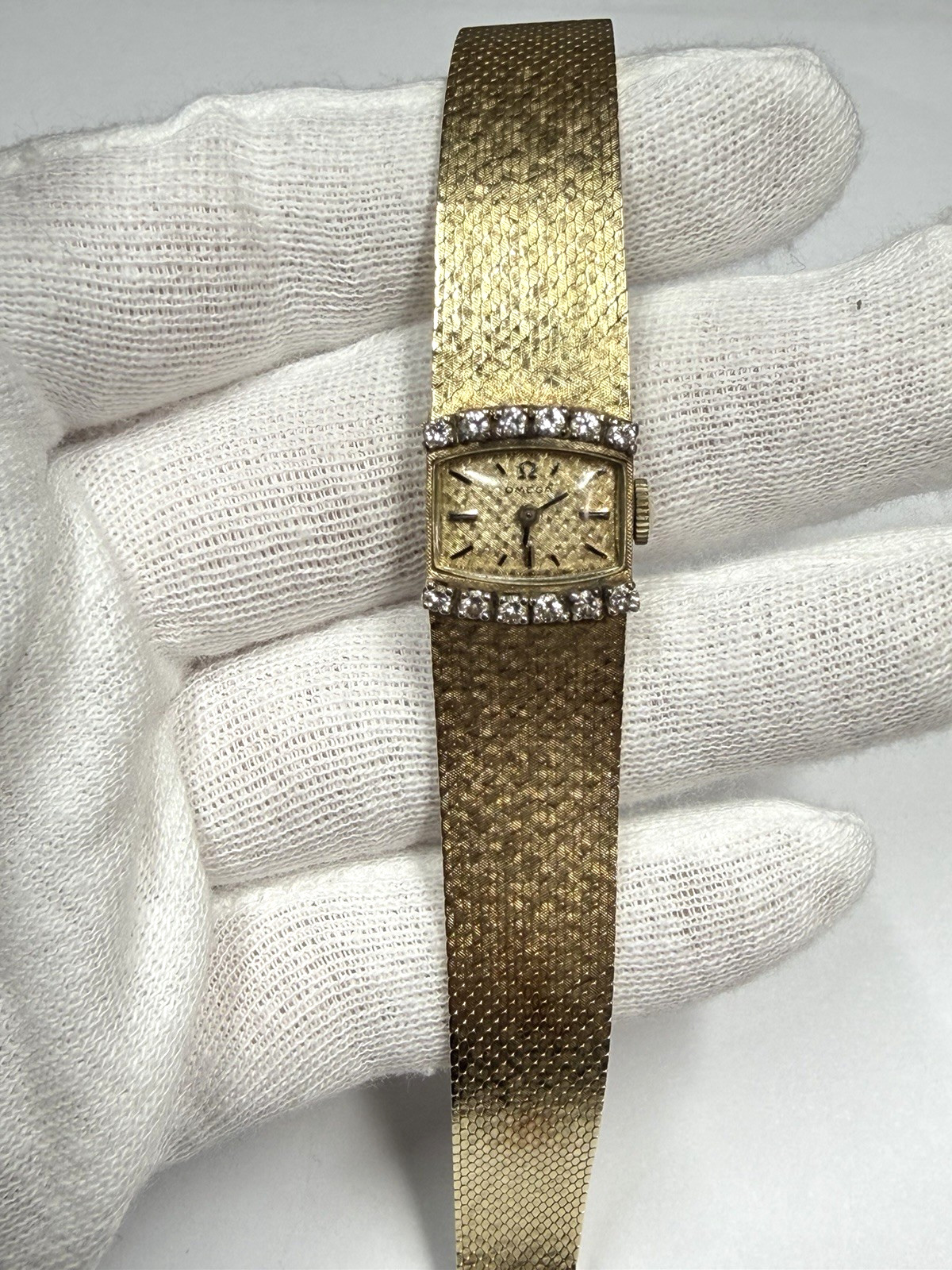 14k Cal. Ref. AA7688-R Watch Diamond Gold 1966 484 Ladies Working OMEGA Vintage - VintageWatches.PK 14k Cal. Ref. AA7688-R Watch Diamond Gold 1966 484 Ladies Working OMEGA Vintage - vintagewatches.pk