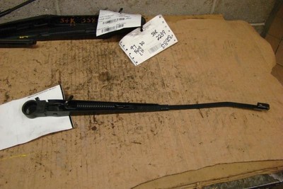 01 EXPLORER SPORT TRAC WINDSHIELD WIPER ARM 83403