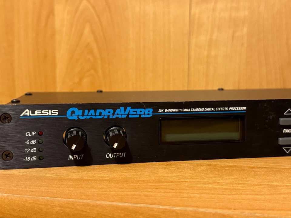 ALESIS QuadraVerb - Vintage Stereo-Multi-Effect-Processor 19“/ 1HE - Bild 2 von 4
