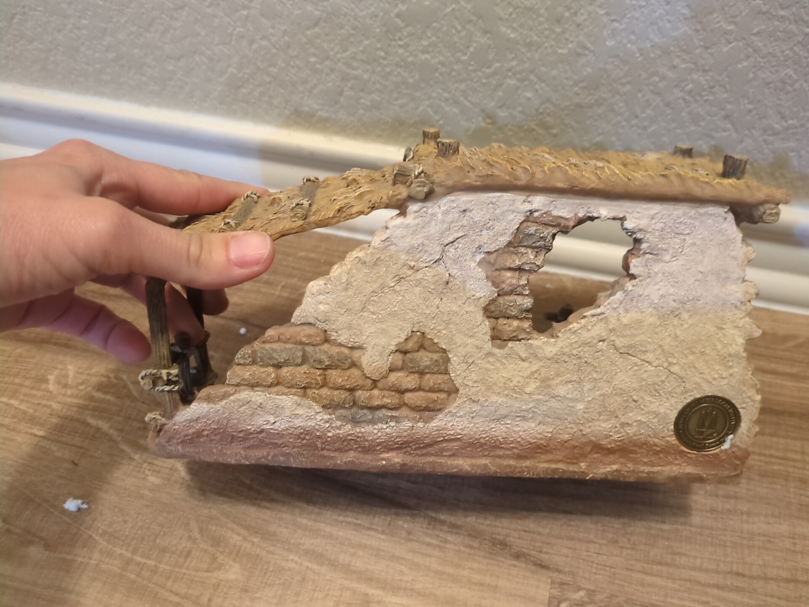 FONTANINI ITALY 5" ANIMAL CORRAL 2 STALLS NATIVITY VILLAGE BLDG 55575 And Sheep