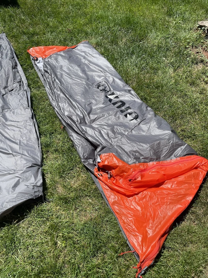 TIENDA DE CAMPAÑA PARA MOCHILEROS KUIU CUMBRE REFUGIO 3 PERSONAS (TIENDA DE CAMPAÑA 3 ESTACIONES) Foto 4 de 4