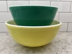 VTG Bright Solid Colors Pyrex Primary Yellow 404 Green 403 Nesting Mixing Bowls