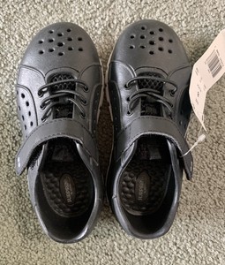 stride rite land and water shoes