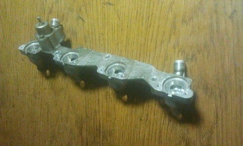 Ford Mondeo I (2) BNP (GBP) Einspritzleiste Düsenstock 938F9D280