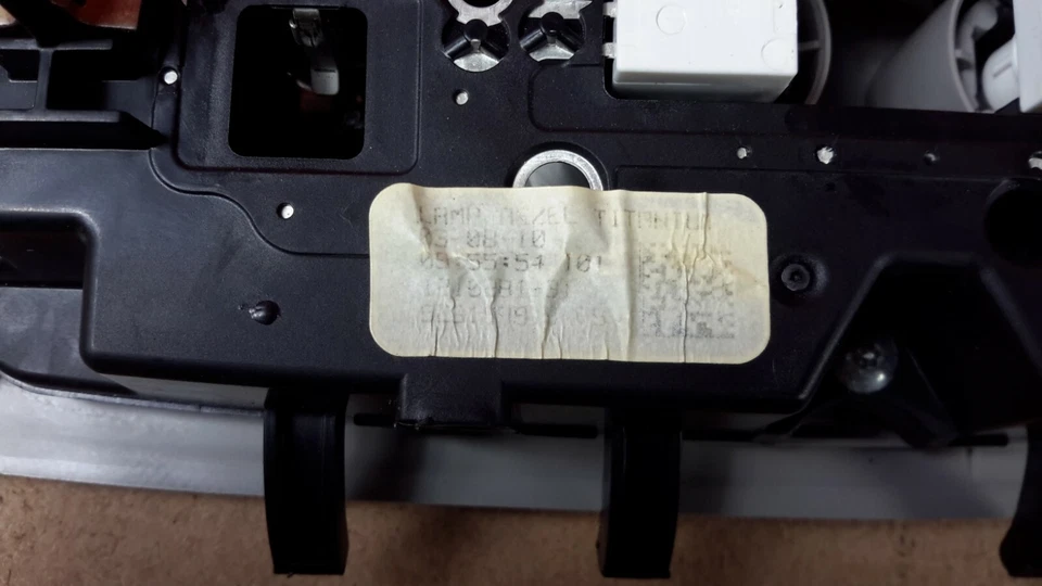 2010-2012 Chevrolet Traverse Enclave Acadia Overhead Roof Reading Map Light OEM - Image 4 of 4