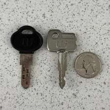 Lot of 2 Winner International The Club Cut Keys Key #49984