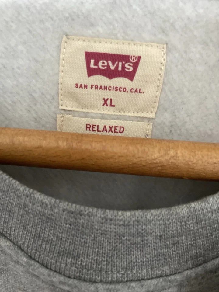 Levi’s Men’s XL Sweatshirt. New with Tags. - Image 2 of 3