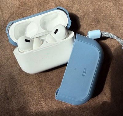 Apple AirPods Pro 2nd Gen w/ MagSafe Wireless Charging Case A2698