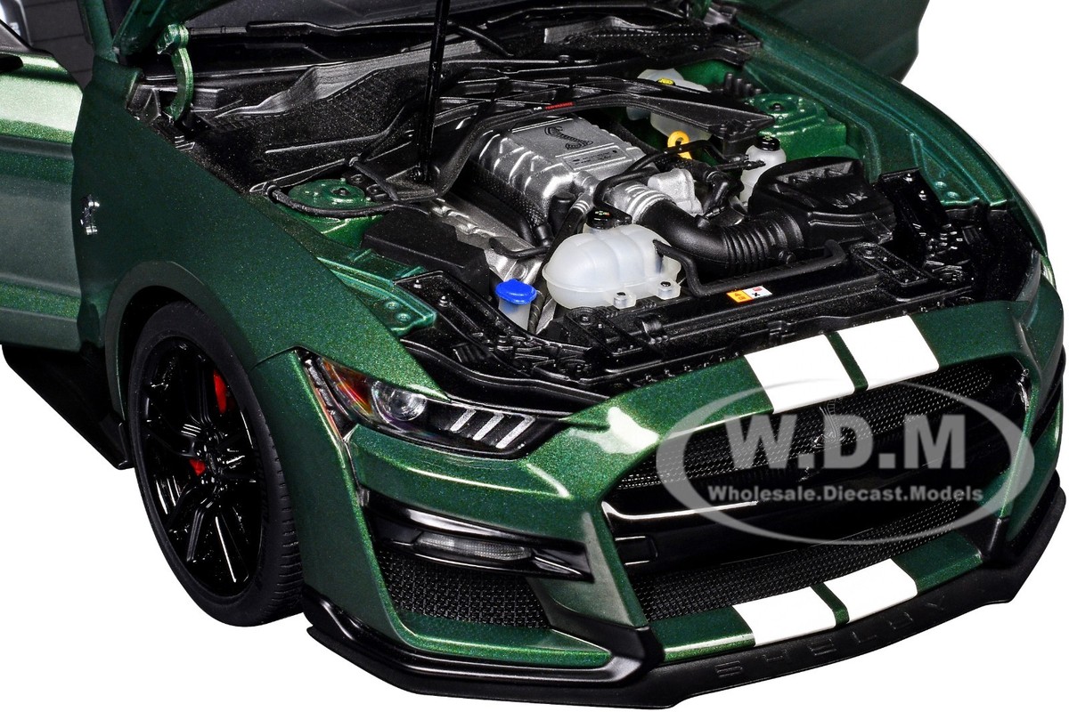 FORD MUSTANG SHELBY GT500 ERUPTION GREEN 1/18 MODEL CAR BY AUTOART