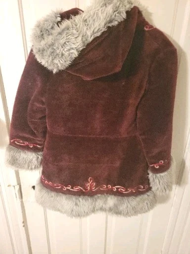 RARE VTG ILGWU Junior 32" Concepts 70s Embroidered Faux Fur Hood Winter Coat  - Image 4 of 4