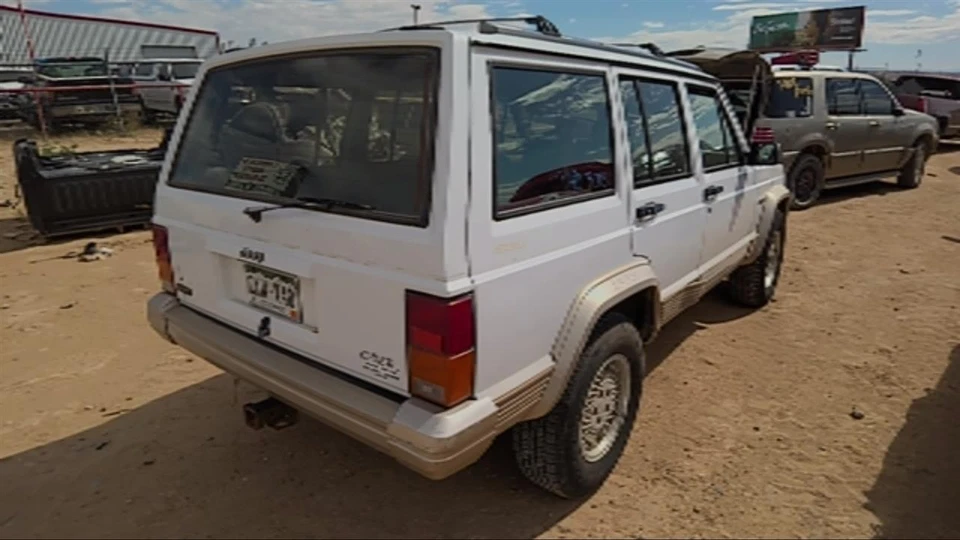 Used Rear Left Door Window Regulator Rear fits: 1993 Jeep Cherokee electric Rear - Image 4 of 4