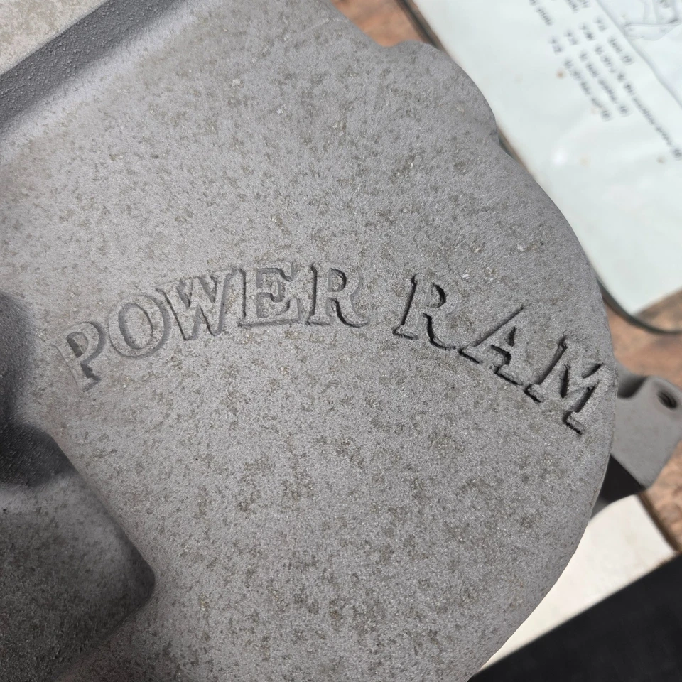 Colector de admisión Mickey Thompson M/T Power Ram Cross Ram Ford FE 3793526 Foto 3 de 4