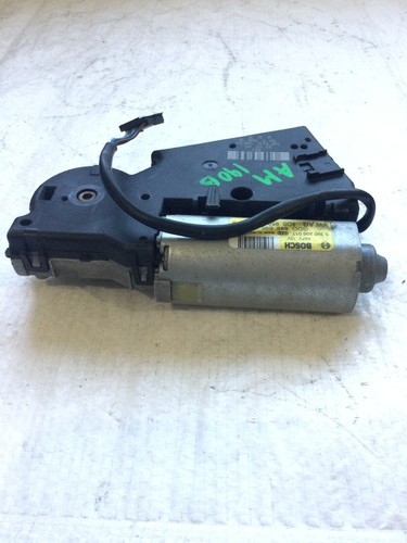 2006 Volkswagen Jetta Sunroof Motor 8D0959591C OEM - Picture 5 of 8